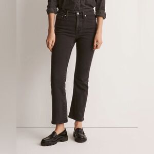 Madewell Women's Mid-Rise Kick Out Flare Crop Stretch Jeans  |  Size:  24